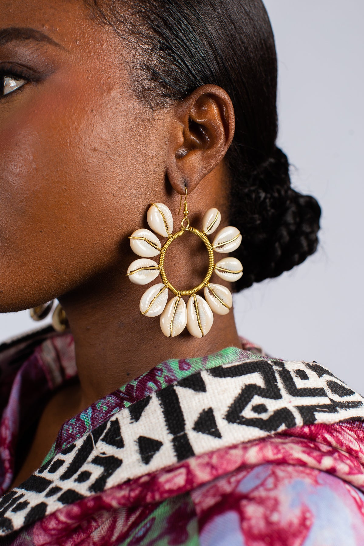 Cowerie Shell Circular Brass Earring